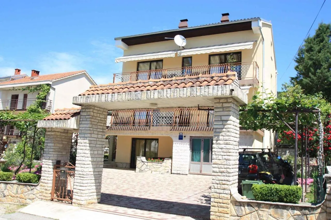 Apartments In Dramalj 5747