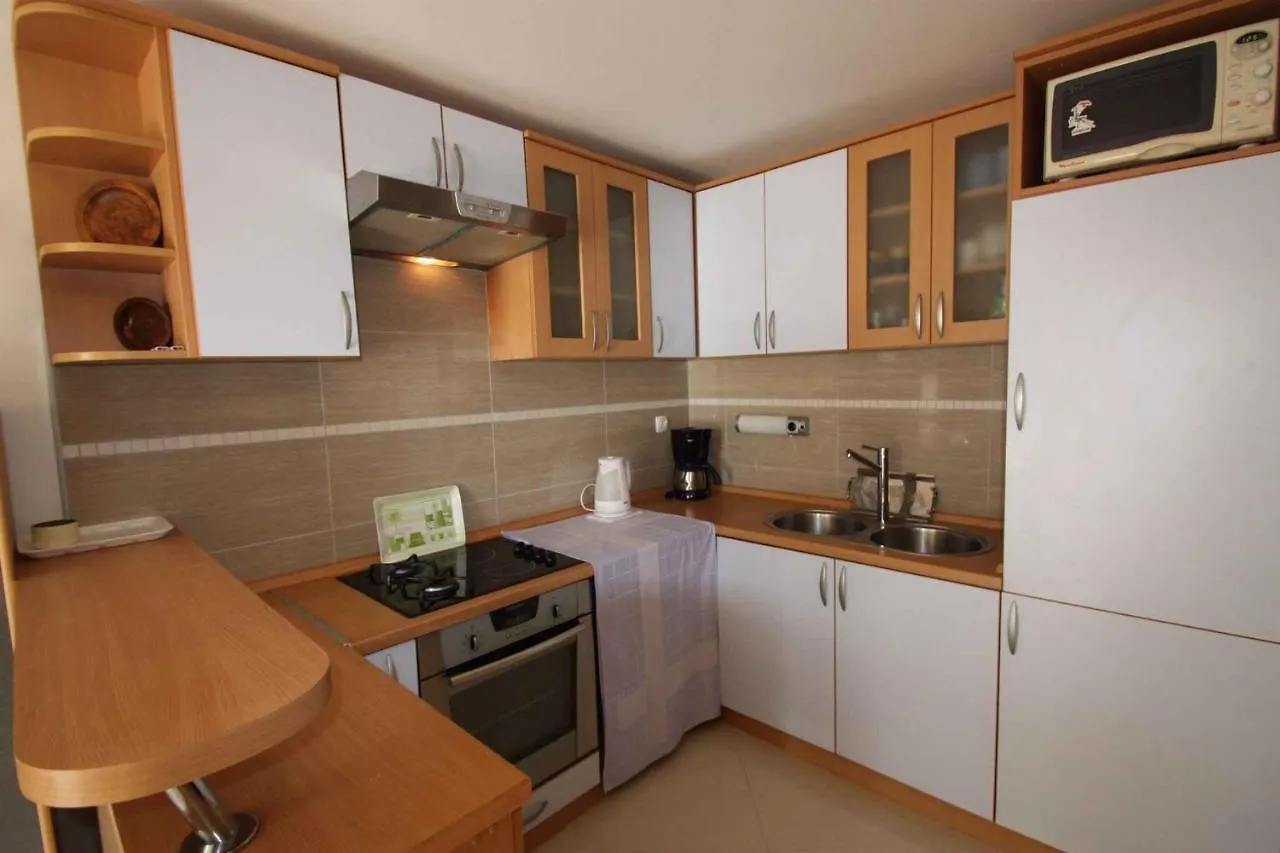 Apartments In Dramalj 5747 Croatia