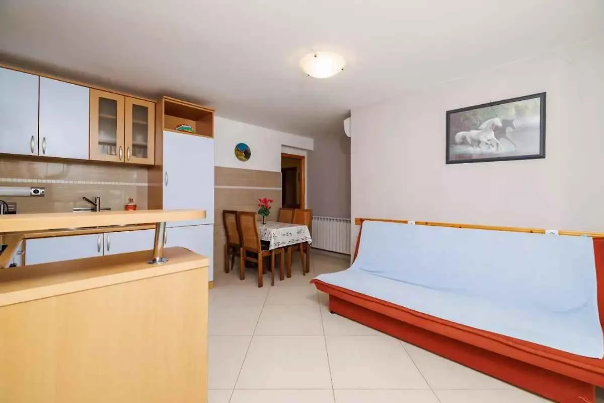 Apartments In Dramalj 5747 Croatia