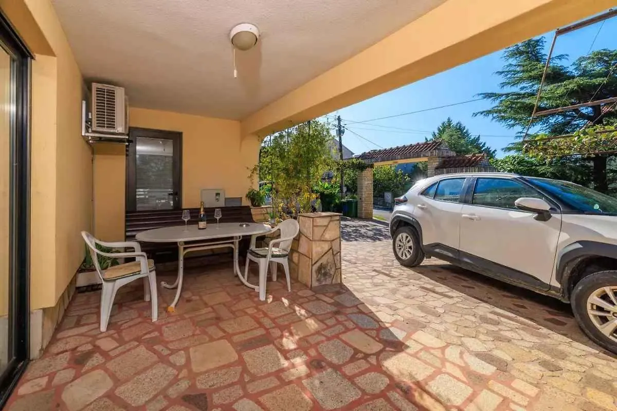 Apartments In Dramalj 5747 Croatia