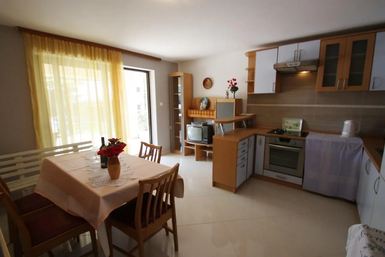 Apartments In Dramalj 5747