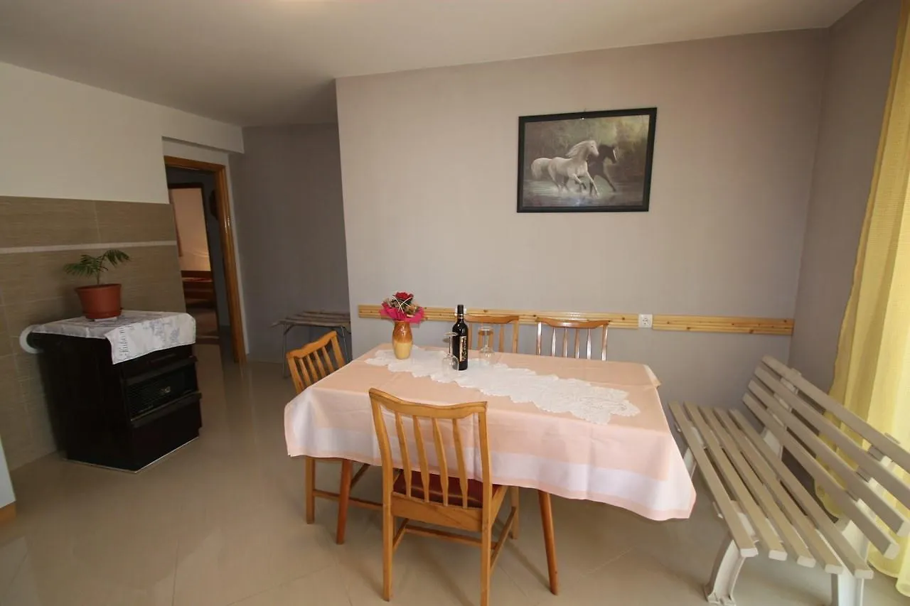 Apartments In Dramalj 5747