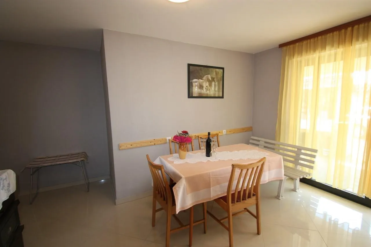 Apartments In Dramalj 5747 Croatia